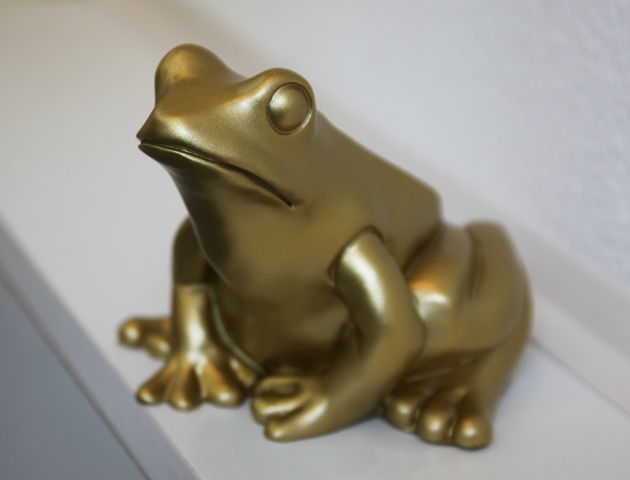 Froschkönig, gold, Ottmar Hörl Froschkönig, gold, Ottmar Hörl