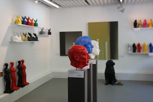 Ausstellungsraum1 Kunstmassnahmen Ottmar Hörl